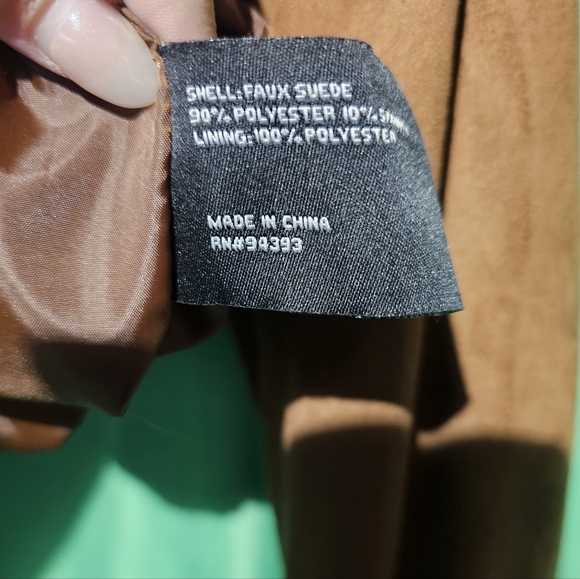 CoffeeShop Tan Faux Suede Fringe Jacket Size Large EUC 21 PTP 17 Length - Picture 3 of 4